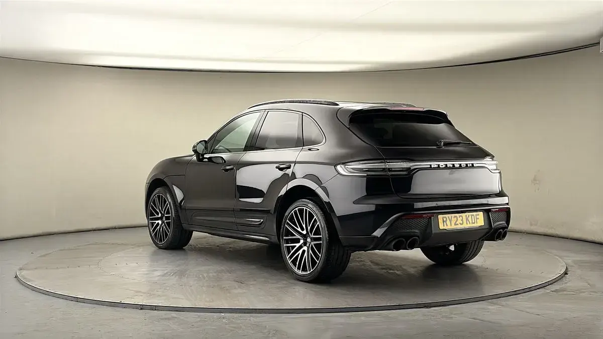 Używany Porsche Macan 380 KM (279 kW) 2023 Czarny SUV
