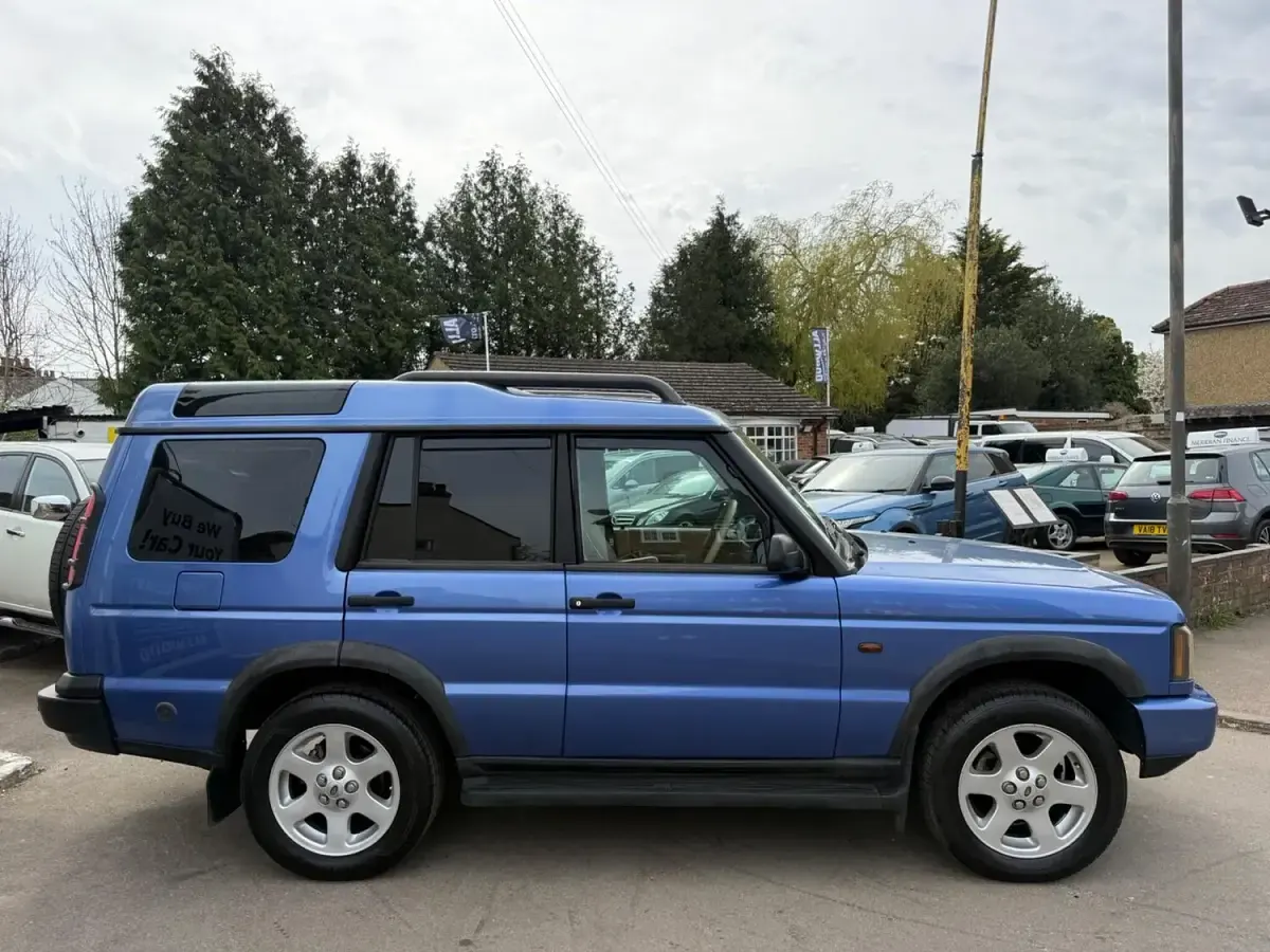 Used Land Rover Discovery 2 2003 Blue SUV