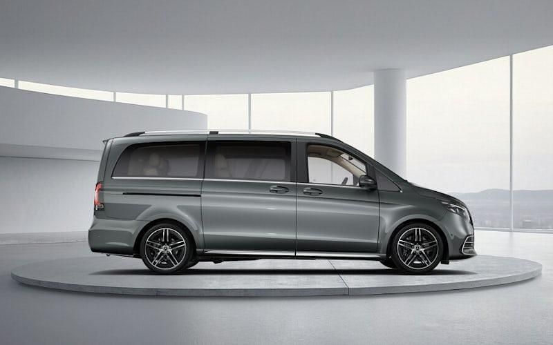 New Mercedes V300 Premium 237 HP (174 kW) 2025 MPV
