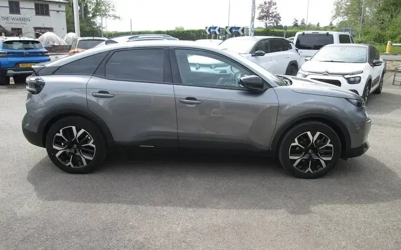 Begagnad Citroën e-C4 114 kW (156 HK) 2026 Halvkombi