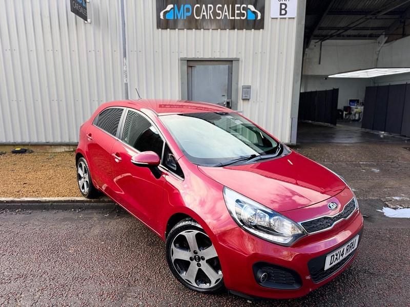 Red Used 2014 Kia Rio Hatchback | £4,390 (Fair price) - Image 1/4