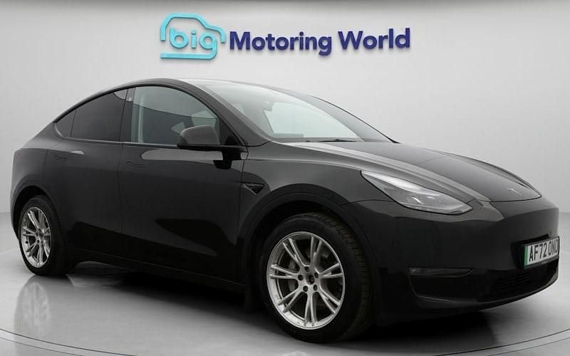Used 2025 Tesla Model Y Long Range AWD SUV | £25,800 (Super price) - Image 1/4
