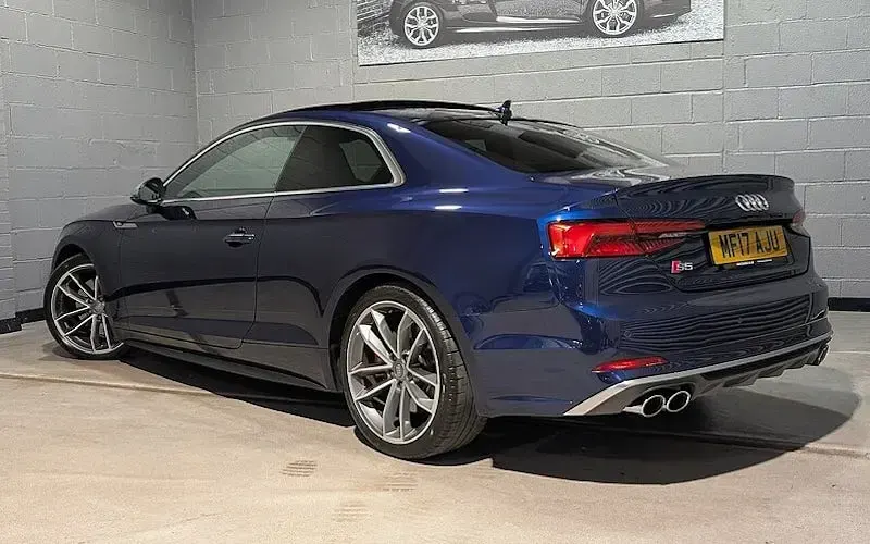 Used Audi S5 Business 354 HP (260 kW) 2017 Blue Coupe