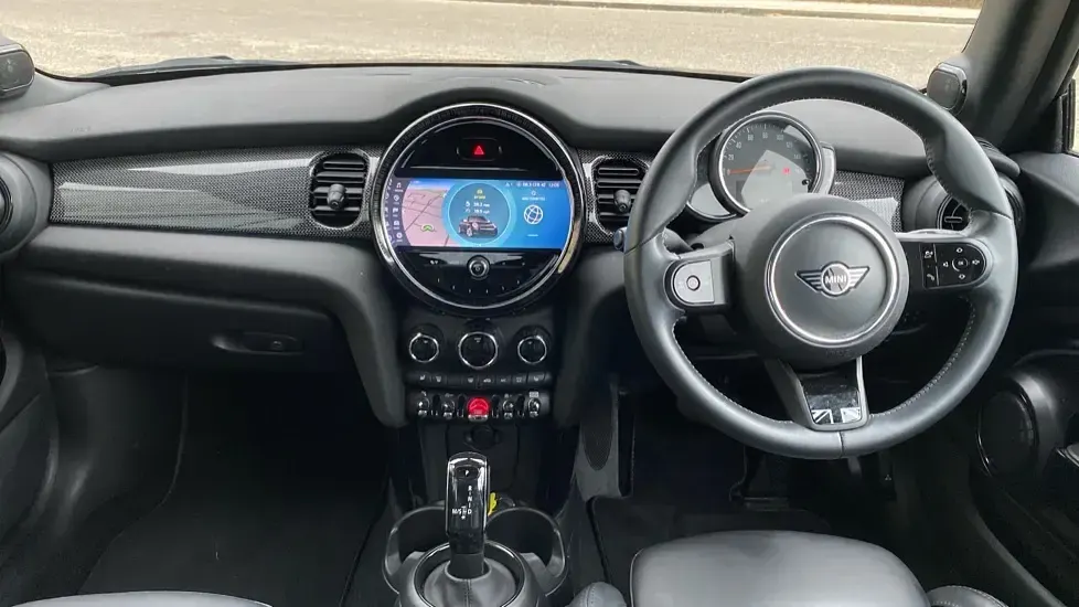 Usado Mini Cooper Exclusive 134 CV (98 kW) 2022 Amarillo Utilitario