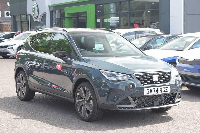 Blue New 2025 Seat Arona FR Sport SUV | £21,570 (A bit pricey) - Image 1/4