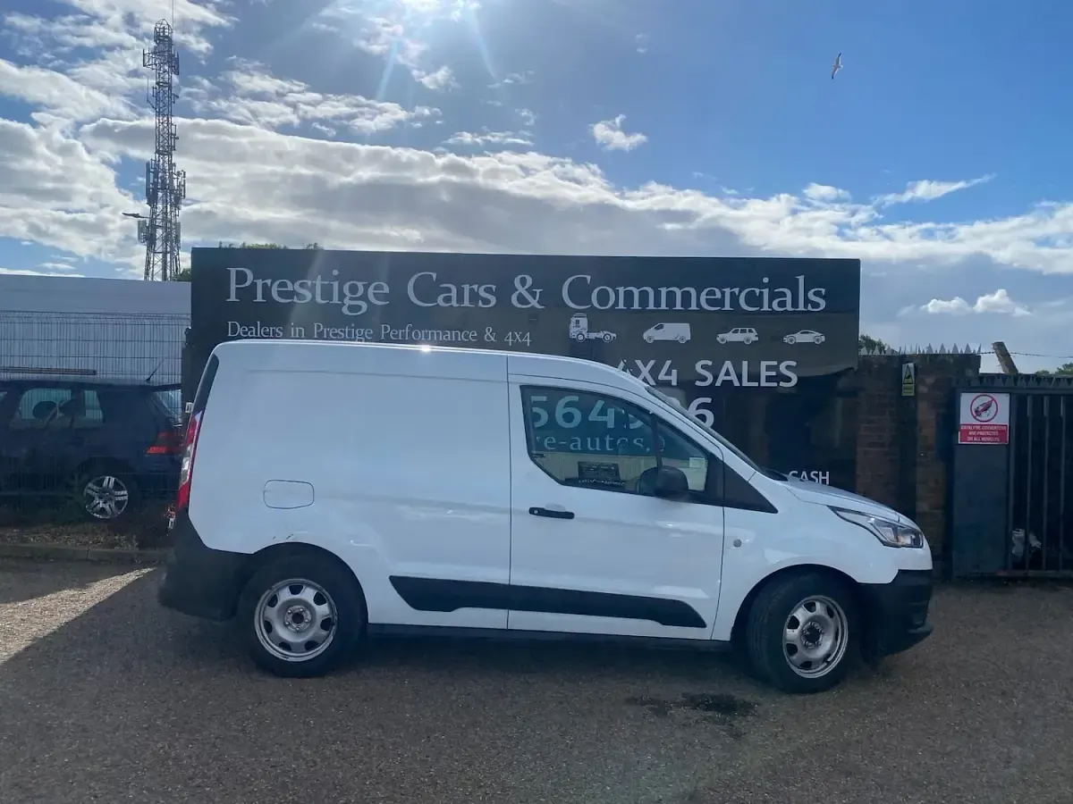 Used Ford Transit Connect 100 HP (73 kW) 2019 White MPV