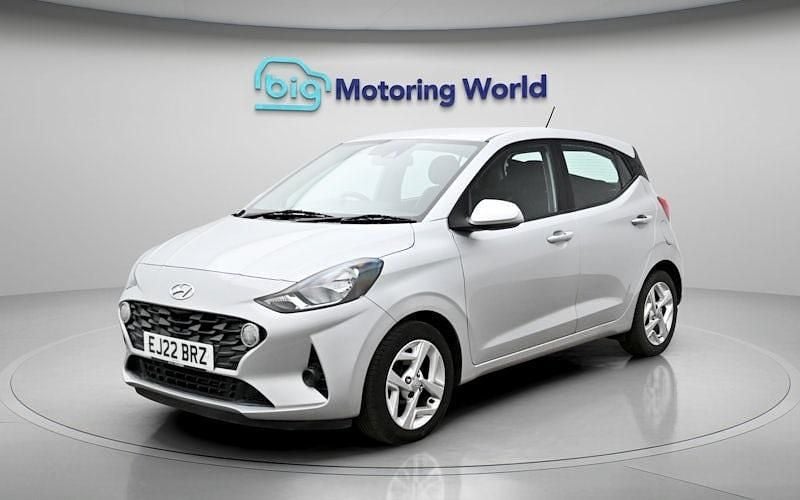 Usado Hyundai i10 SE 84 HP (61 kW) 2022 Prateado Citadino