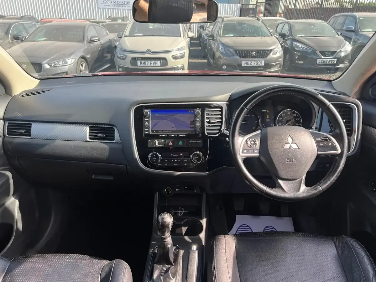 Used Mitsubishi Outlander 2014 Red SUV