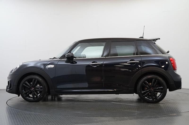Used Mini Cooper S Hatch 189 HP (139 kW) 2019 Black Hatchback