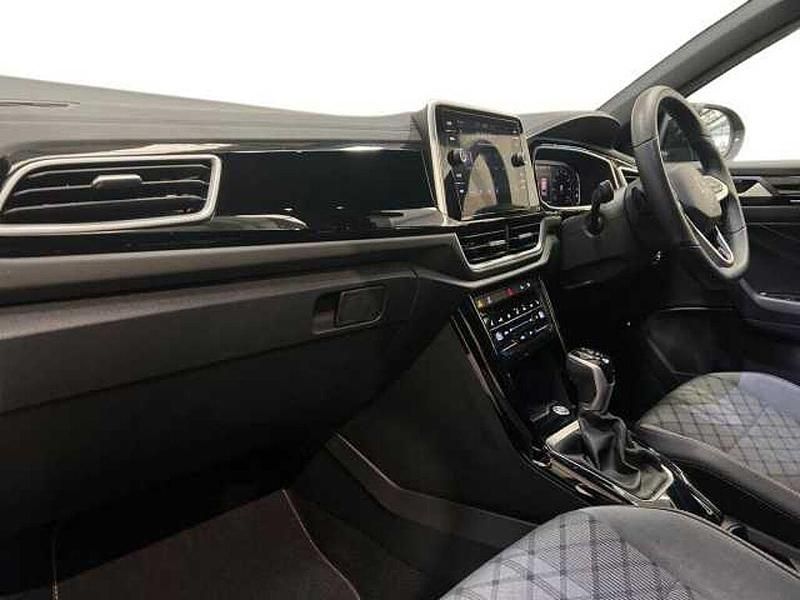 Used 2025 VW T-Roc R-line 150 HP SUV – (Dealer) – £30,950 (Expensive ...