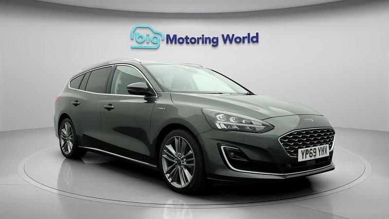 Used 2019 Ford Focus Vignale | £14,500 (Fair price) - Image 1/4