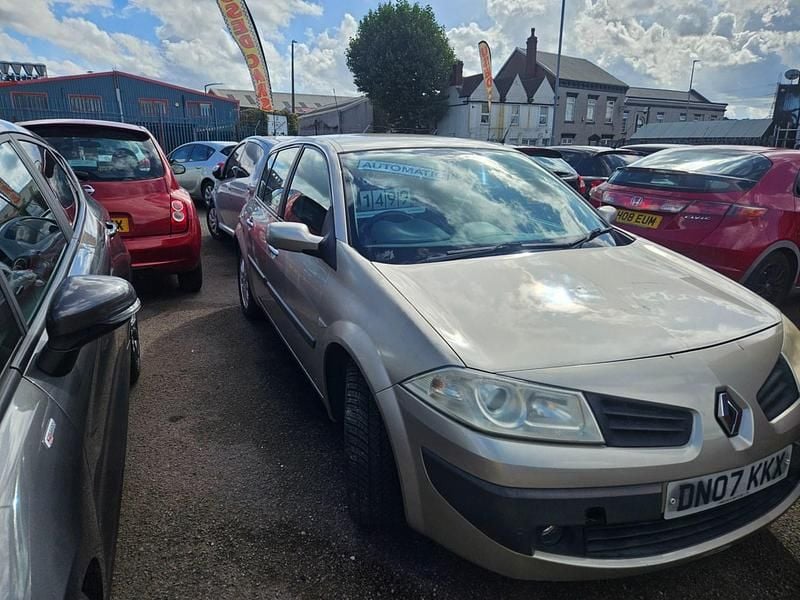 Usado Renault Mégane II Dynamique 2007 Dourado Citadino