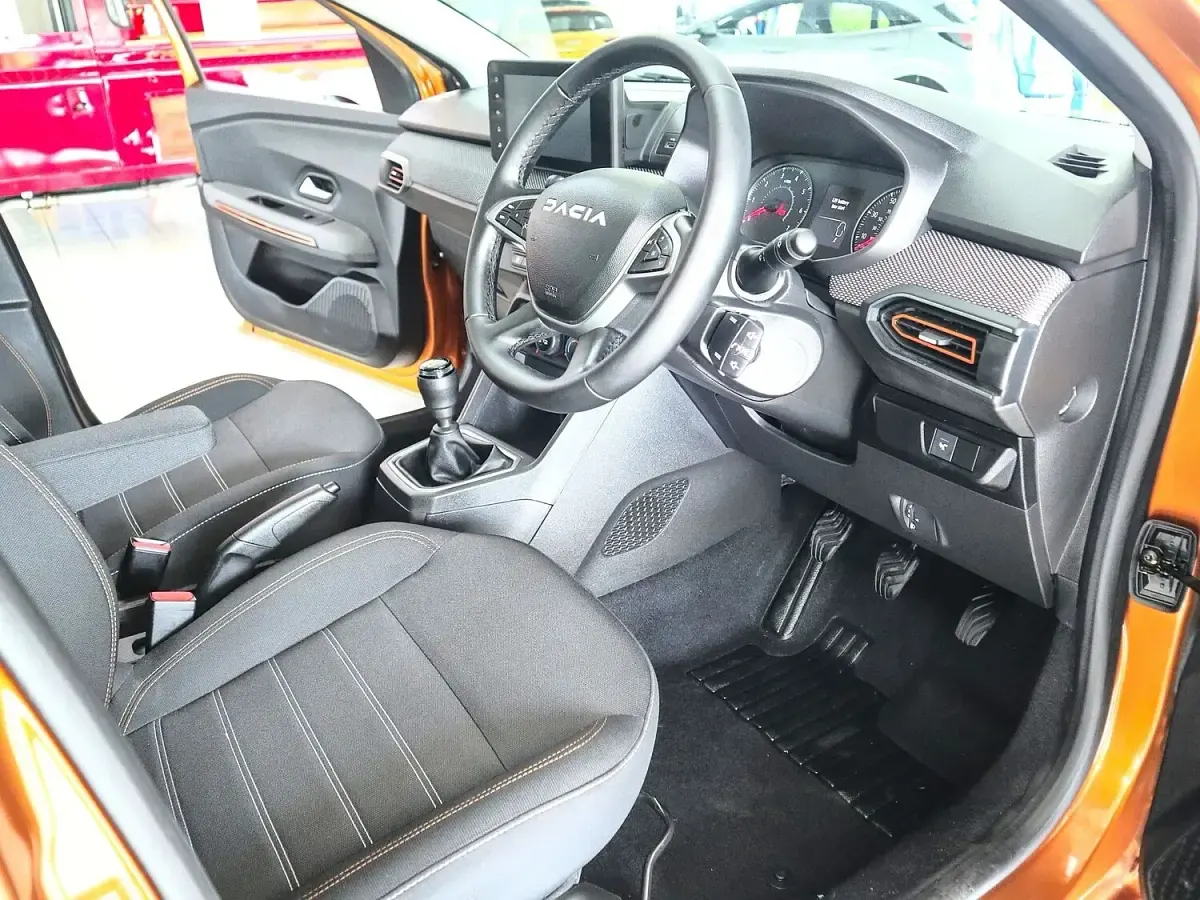 Used Dacia Sandero Expression 2023 Orange Hatchback