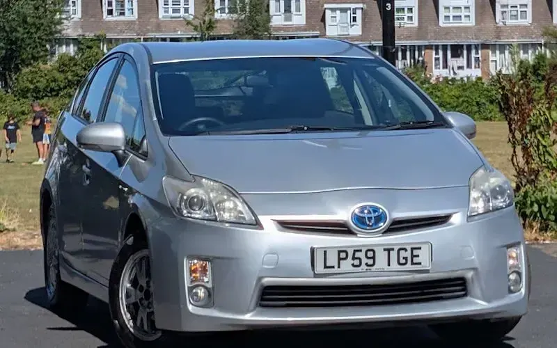Used Toyota Prius T3 136 HP (100 kW) 2014 Hatchback