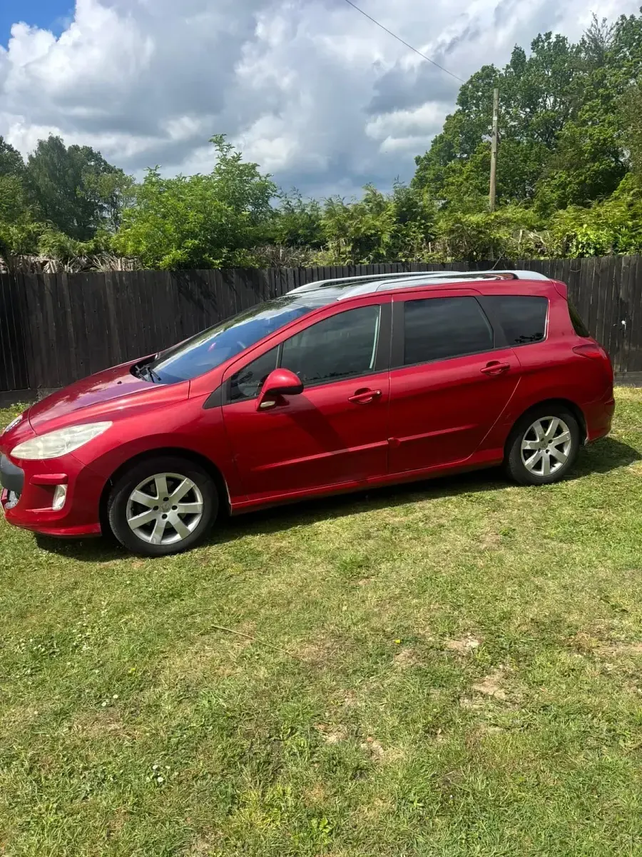 Gebraucht Peugeot 308 2010 Rot Kombi