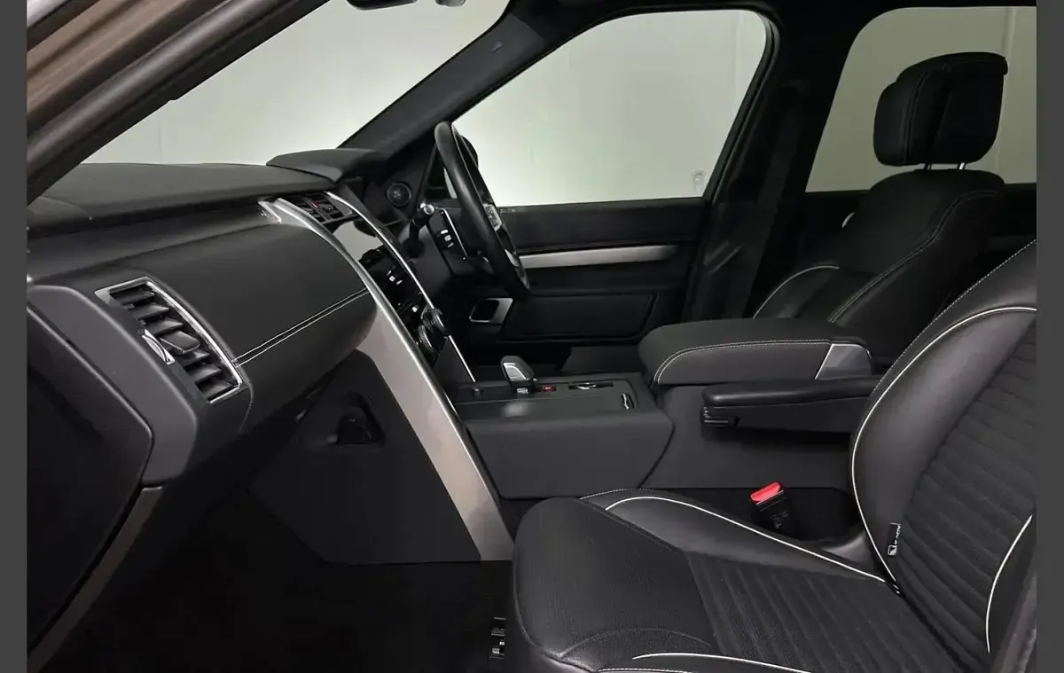 Used Land Rover Discovery HSE Dynamic 296 HP (217 kW) 2023 Silver SUV