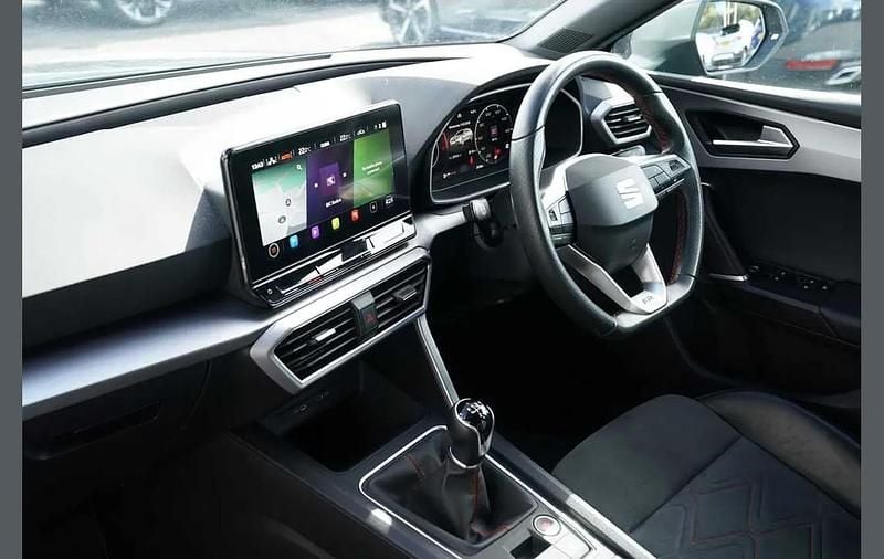 Used Seat Leon FR Sport 147 HP (108 kW) 2022 Grey Estate