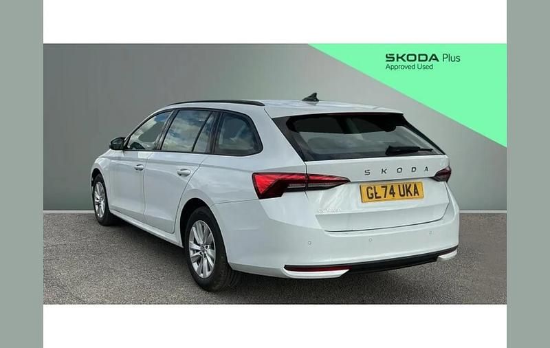 Used Skoda Octavia SE Technology 150 HP (110 kW) 2024 White Estate