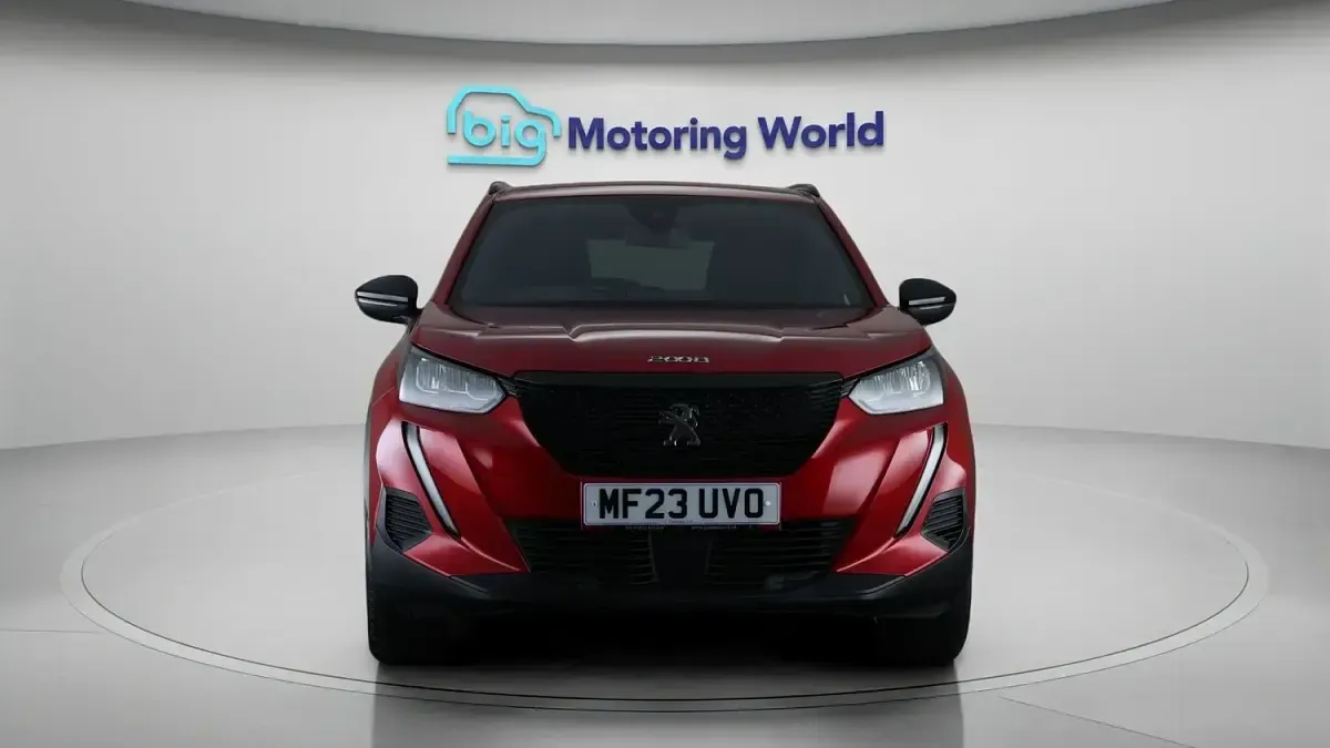 Used Peugeot 2008 Active+ 101 HP (74 kW) 2023 Red SUV