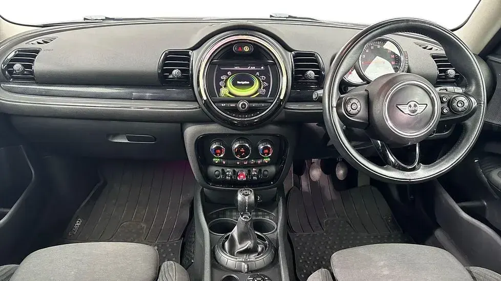 Used Mini Cooper S Clubman 189 HP (139 kW) 2015 Red Estate