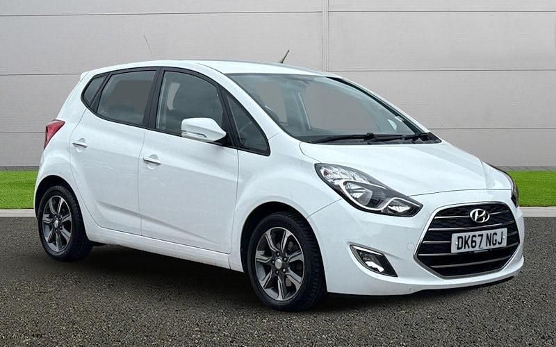 White Used 2017 Hyundai ix20 SE MPV | £7,995 (A bit pricey) - Image 1/4