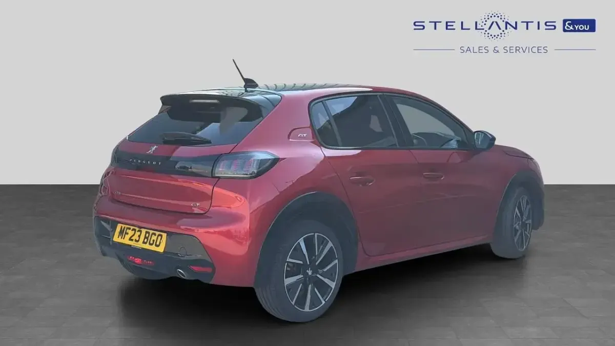Used Peugeot 208 GT 99 HP (72 kW) 2023 Red Hatchback