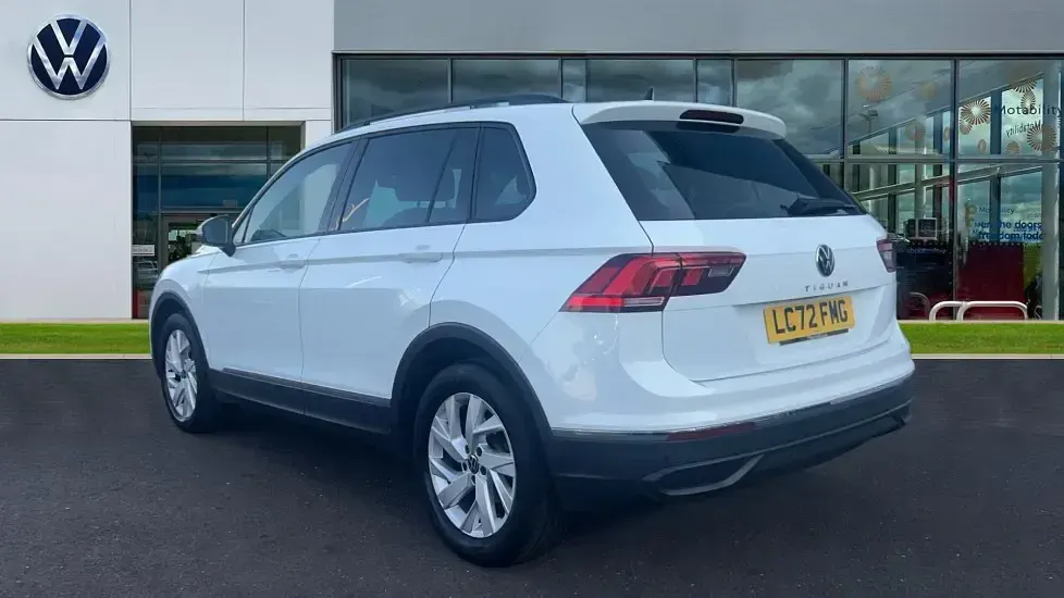 Used VW Tiguan Life 150 HP (110 kW) 2022 Pure white SUV