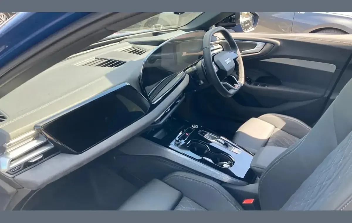 Used Audi A5 Advanced 200 HP (147 kW) 2025 Blue Sedan