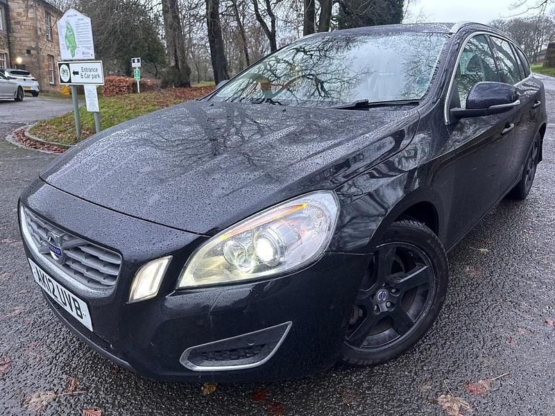 Black Used 2012 Volvo V60 SE Lux Estate | £4,295 (Fair price) - Image 1/3