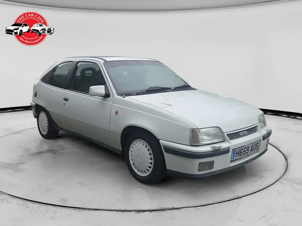Used Vauxhall Astra 1990 White Hatchback