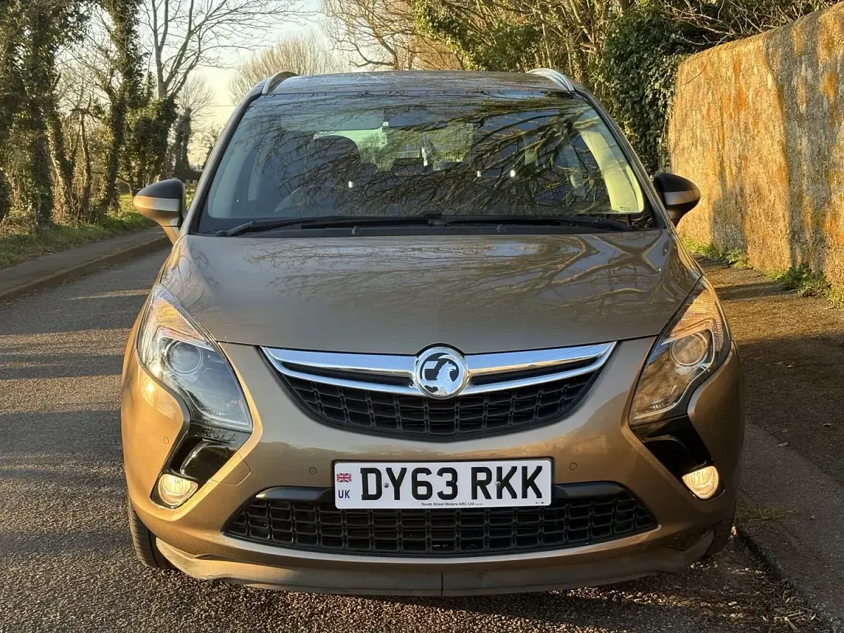 Used Vauxhall Zafira Tourer SRi 2013 Brown MPV