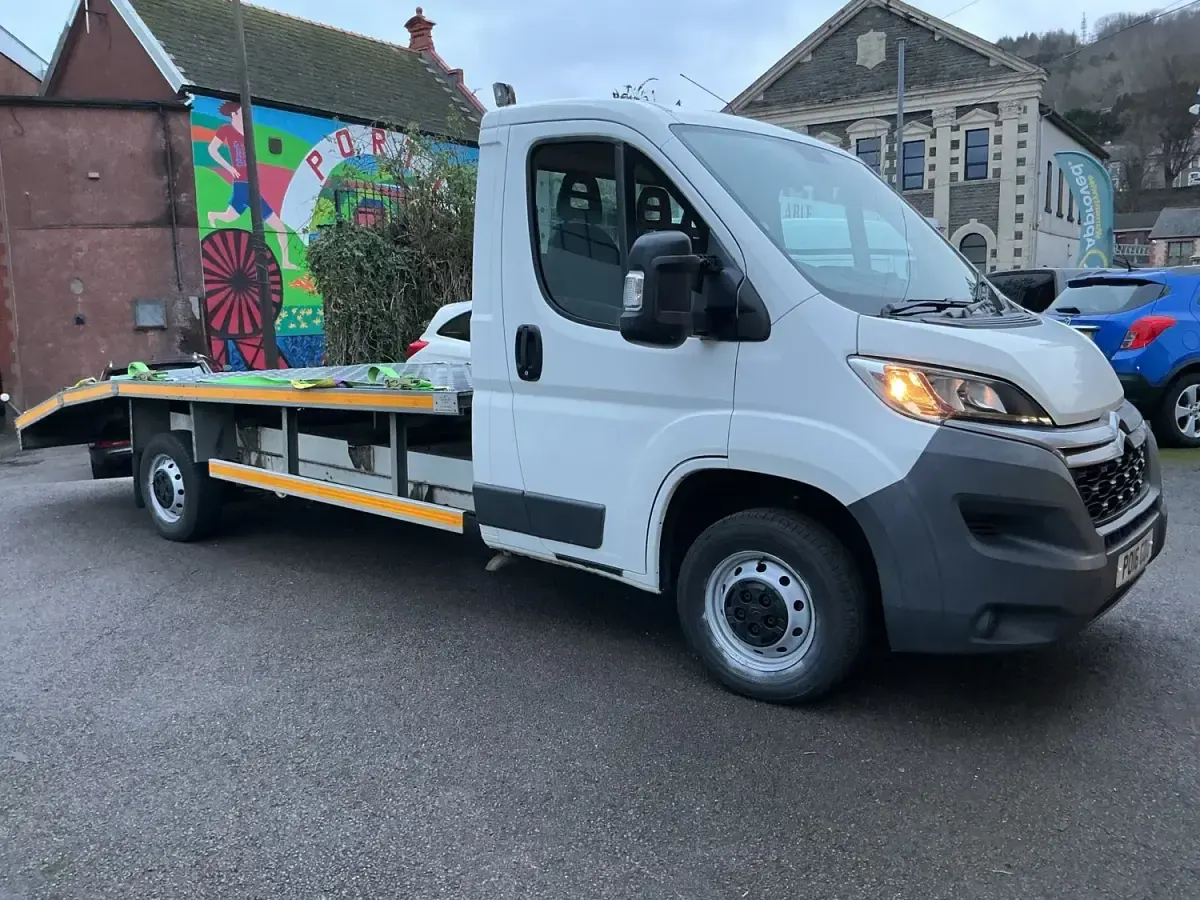 Usado Citroën Relay 130 CV (95 kW) 2016 Blanco Van