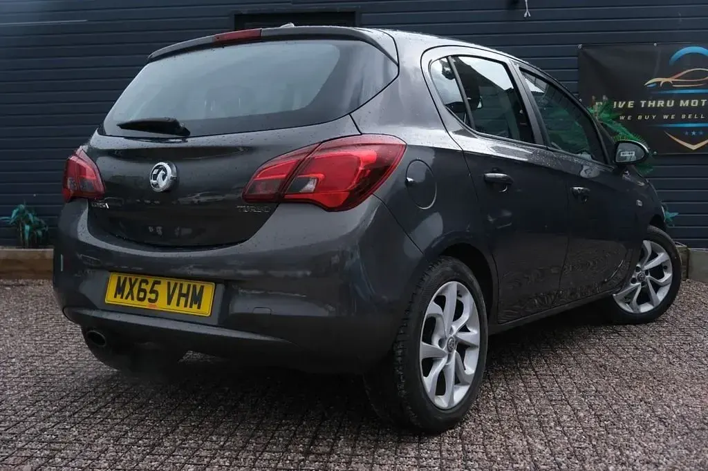 Begagnad Vauxhall Corsa Excite 115 HK (84 kW) 2015 Grå Halvkombi