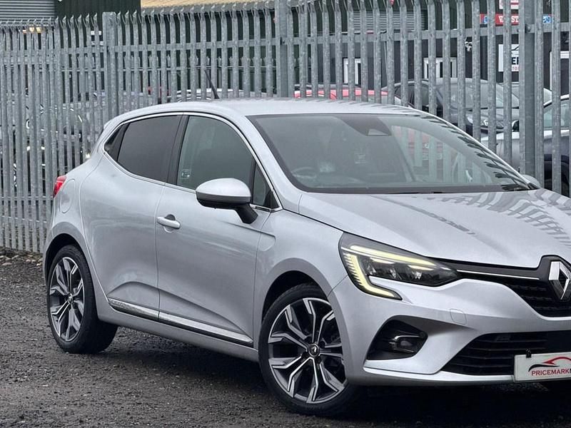 Used Renault Clio V Version S 2021 Silver Hatchback
