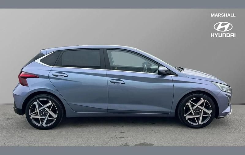 Used Hyundai i20 Premium 100 HP (73 kW) 2025 Blue Hatchback