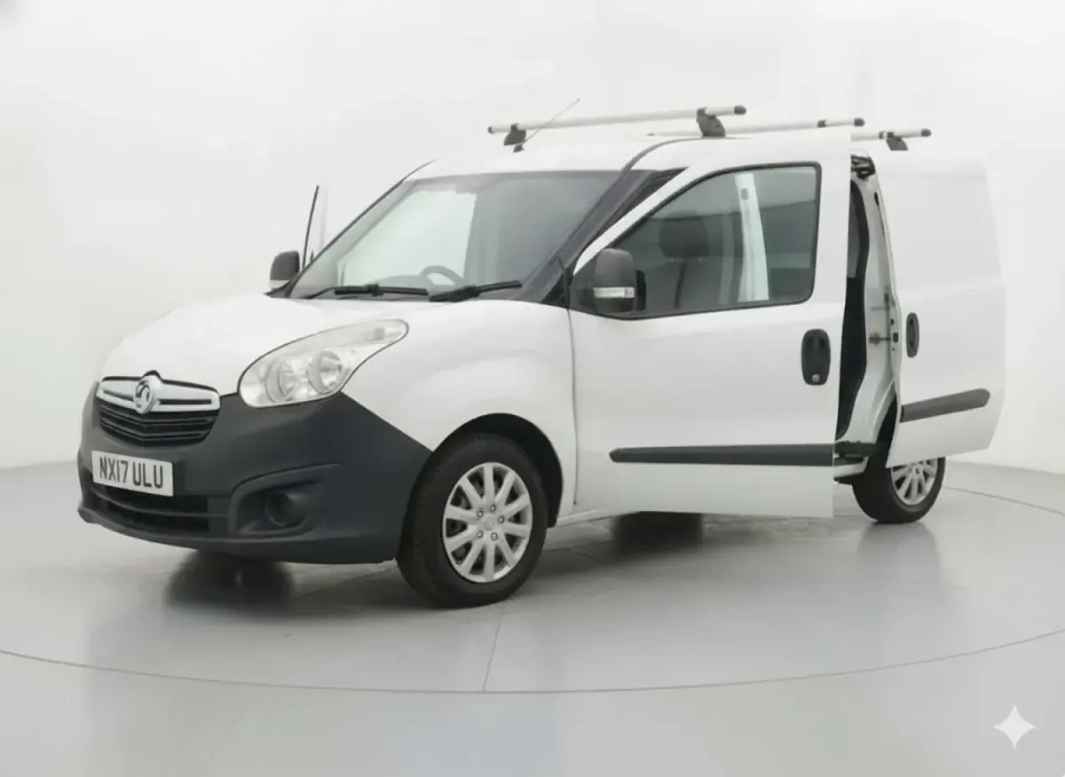 Used Vauxhall Combo 95 HP (69 kW) 2017 White MPV