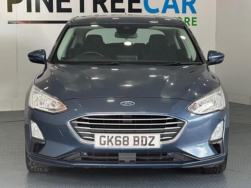 Used Ford Focus Zetec 125 HP (91 kW) 2018 Blue Hatchback