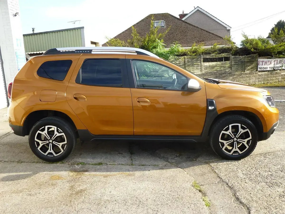 Used Dacia Duster Prestige 115 HP (84 kW) 2019 Orange SUV