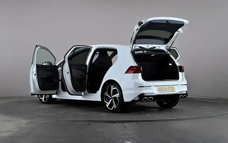 Used VW Golf VIII R 320 HP (235 kW) 2024 White Hatchback