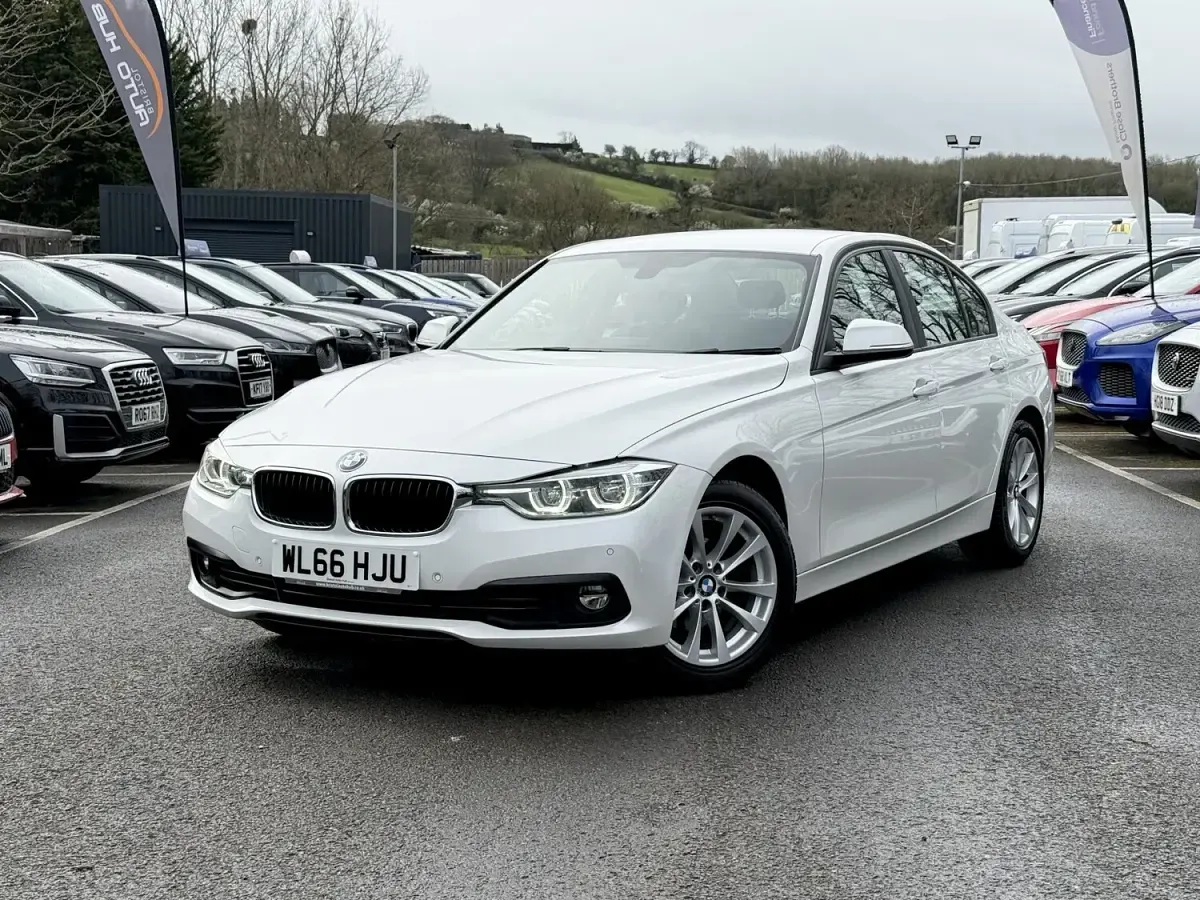 Used BMW 320 Comfort Edition 184 HP (135 kW) 2016 White Sedan