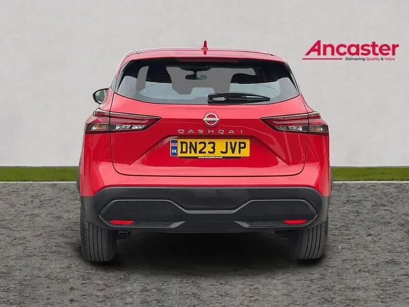 Used Nissan Qashqai Acenta Premium 158 HP (116 kW) 2023 Red SUV