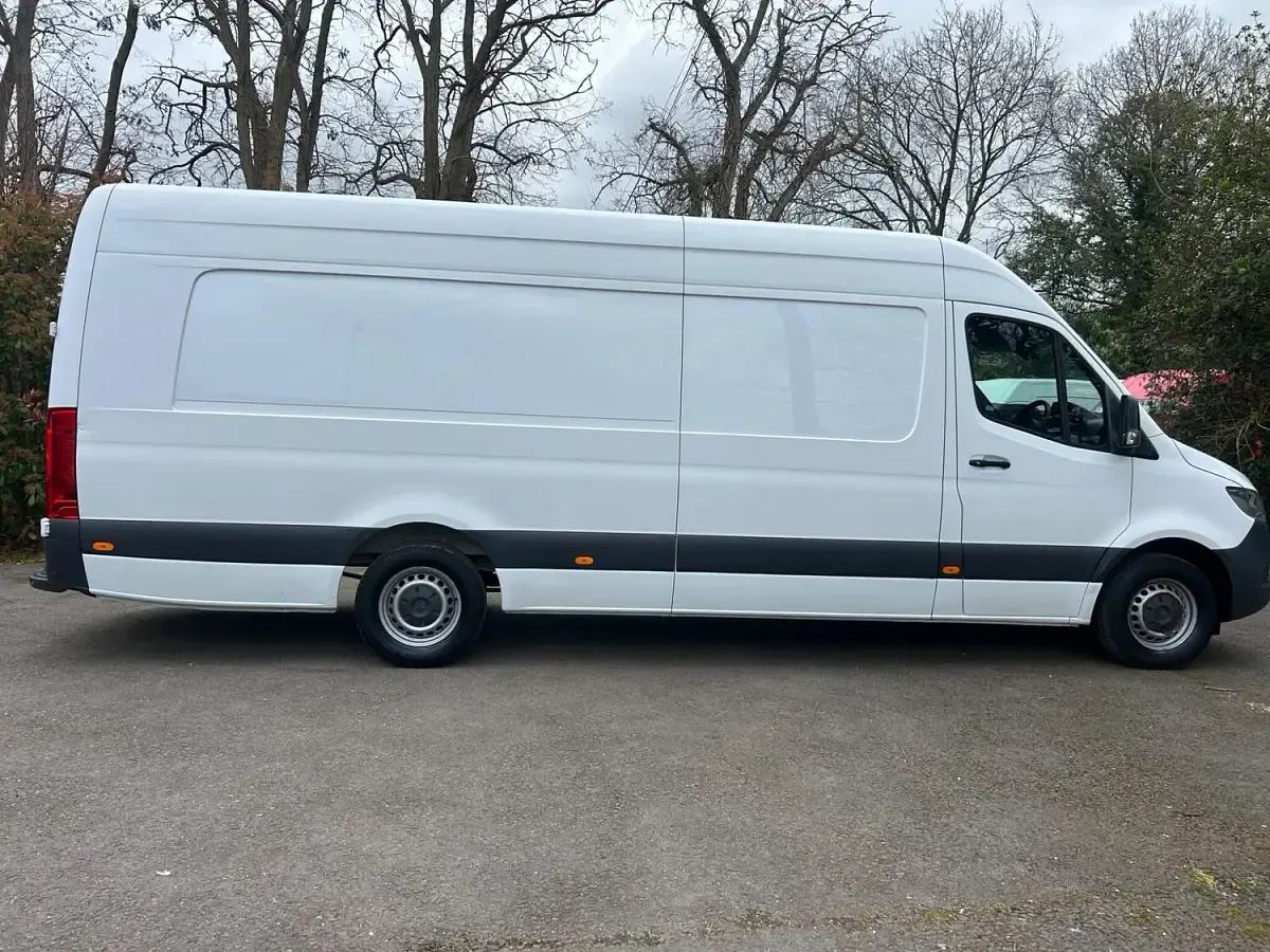 Used Mercedes Sprinter 141 HP (103 kW) 2020 White Van