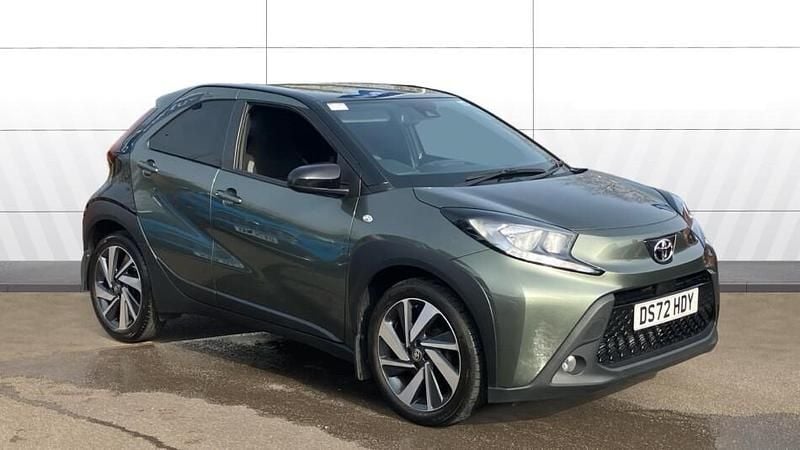 Used Toyota Aygo X 72 HP (52 kW) 2023 Green SUV