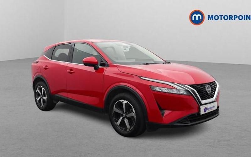 Used Nissan Qashqai N-Connecta 158 HP (116 kW) 2022 Red SUV