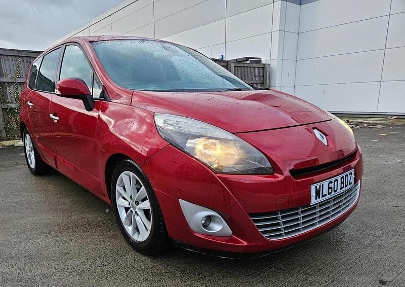 Red Used 2010 Renault Grand Scénic III Privilege MPV | £2,990 - Image 1/4