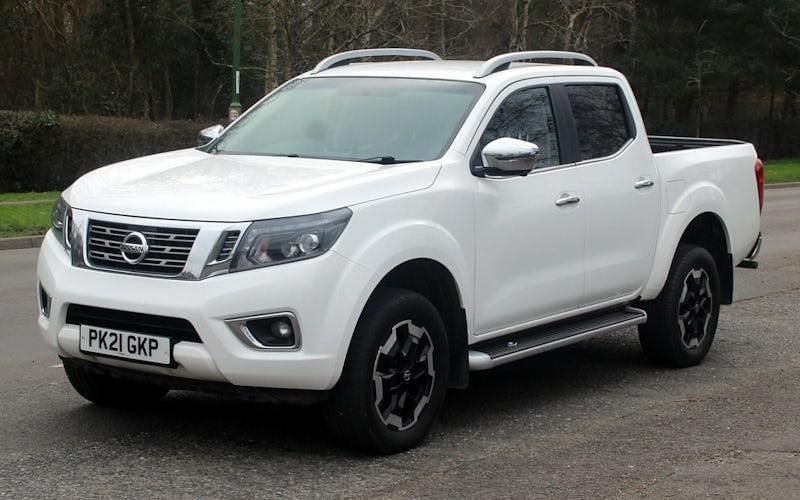 Used Nissan Navara Tekna 190 HP (139 kW) 2021 White Pickup