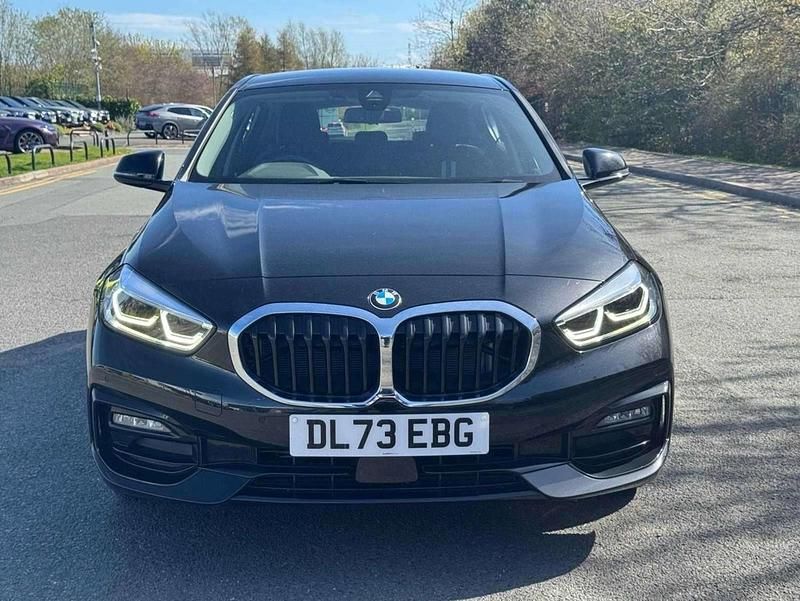 Used BMW 118 Sport Line 134 HP (98 kW) 2023 Black Hatchback