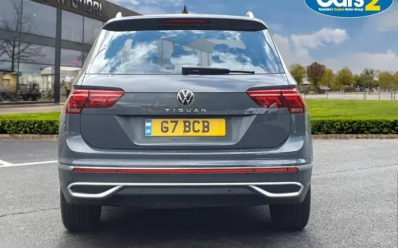 Usado VW Tiguan Elegance 150 HP (110 kW) 2023 Branco SUV