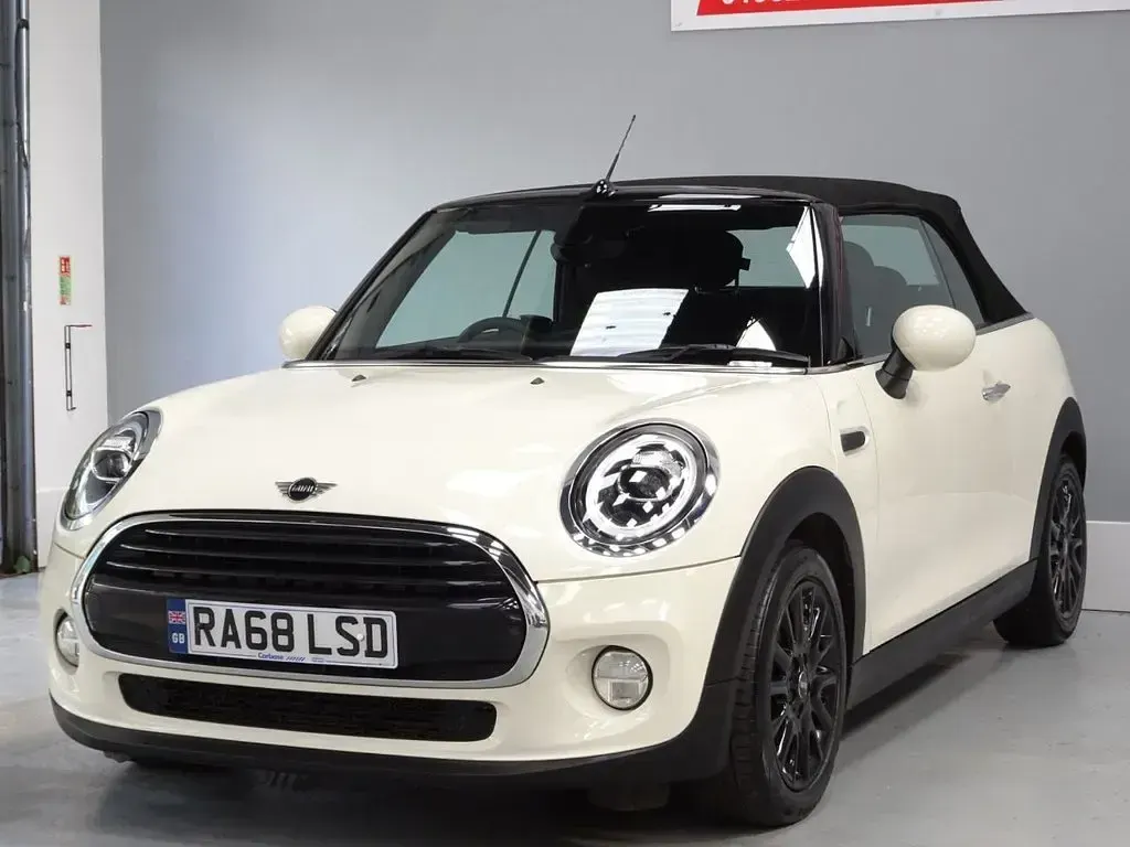 Used Mini Cooper Cabriolet 136 HP (100 kW) 2019 White Cabriolet