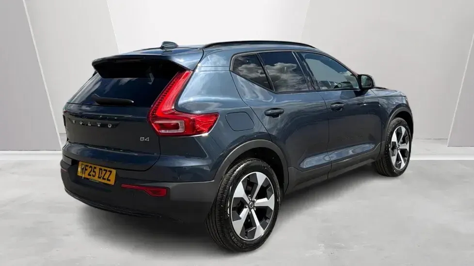 Used Volvo XC40 Plus 194 HP (142 kW) 2025 Blue SUV